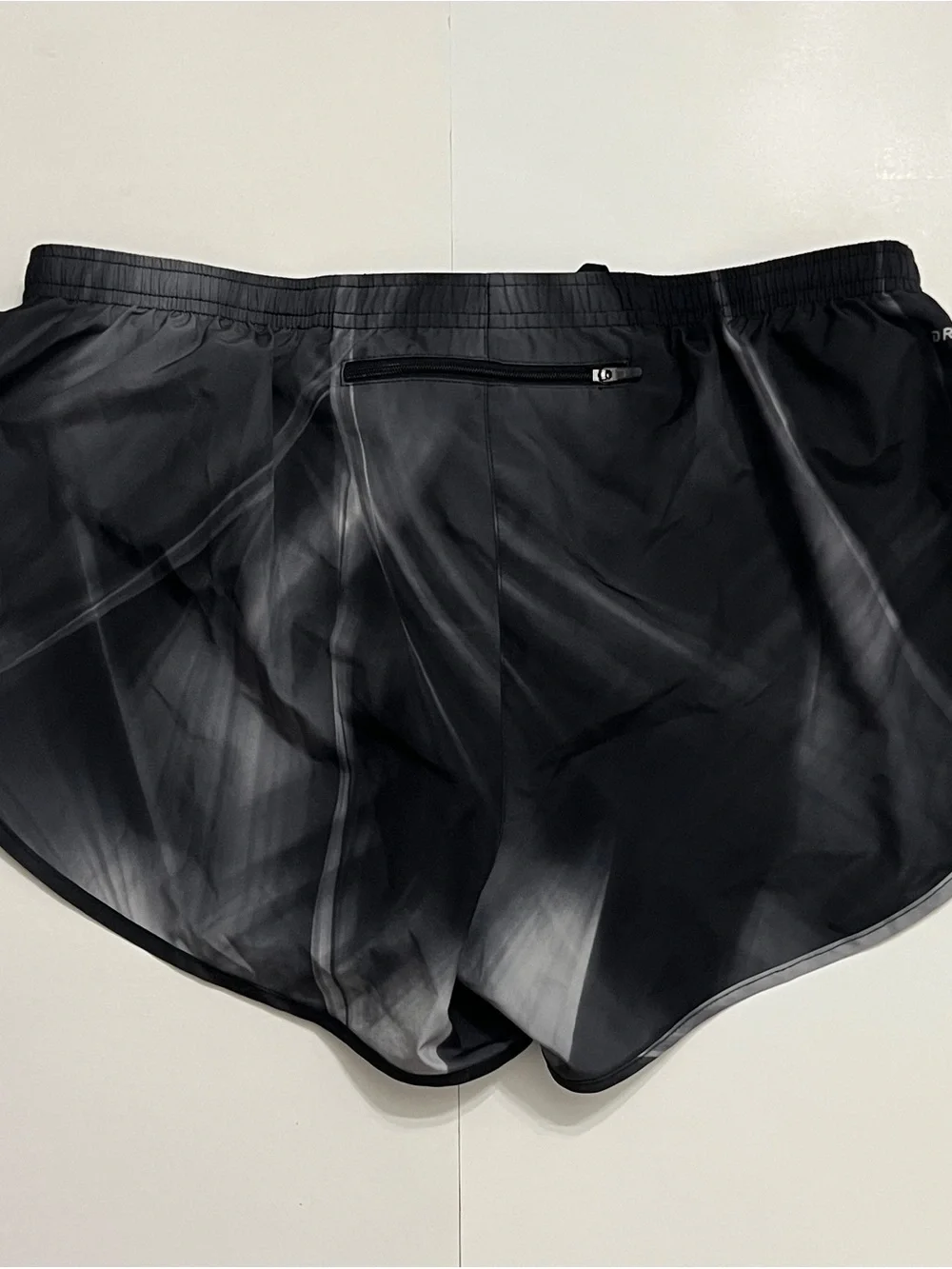 Women's Nike Dri-FIT Tempo Running Shorts In Black & Smoke Gray Print Size Sz L
